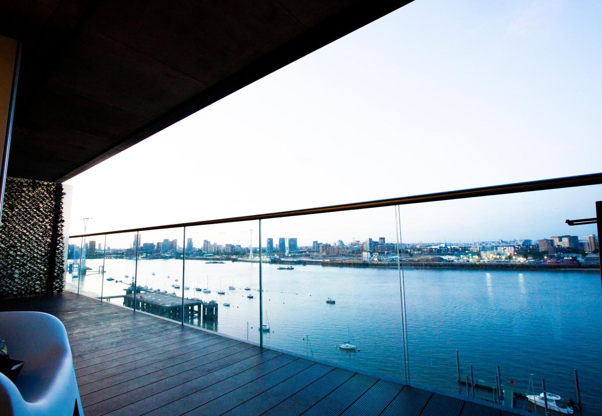 Waterfront- London Greenwich O2 Arena 2 Bed Flat 외부 사진