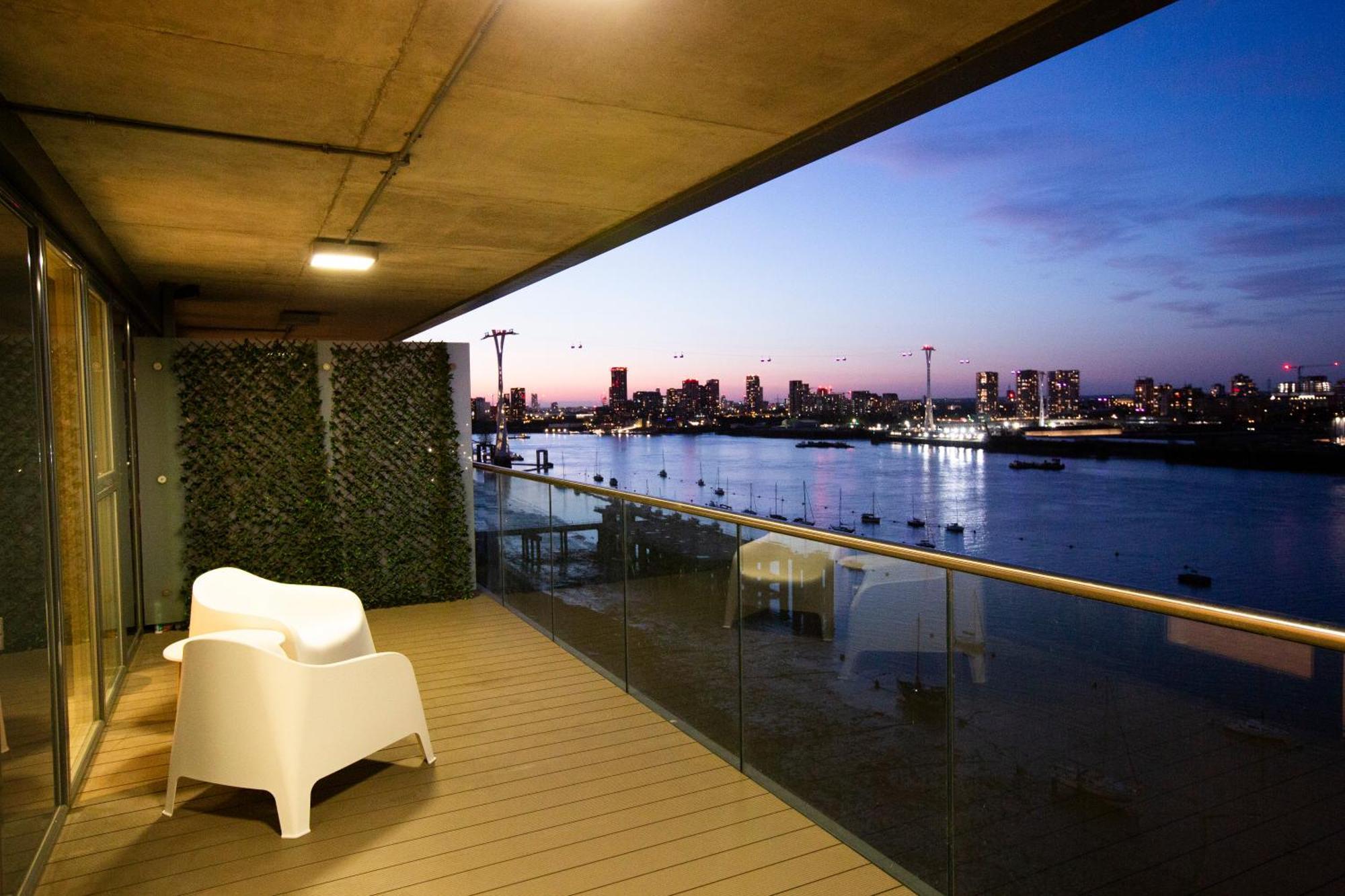 Waterfront- London Greenwich O2 Arena 2 Bed Flat 외부 사진