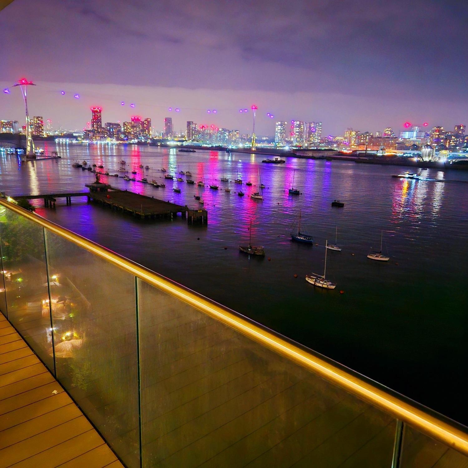Waterfront- London Greenwich O2 Arena 2 Bed Flat 외부 사진